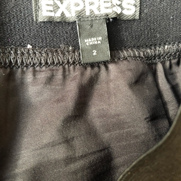 Express Skirt - Picture 2 of 3